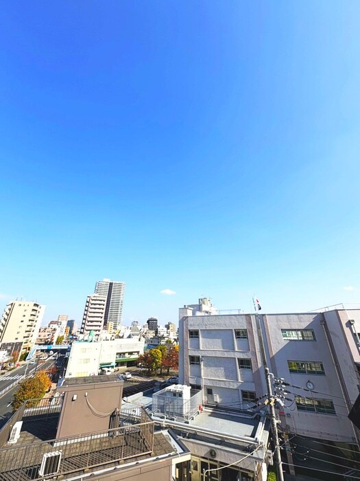 物件内観写真22　(室内からの展望)