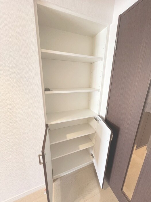 物件内観写真22　(収納)