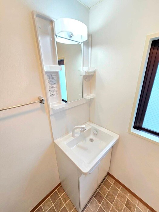 物件内観写真12　(洗面)