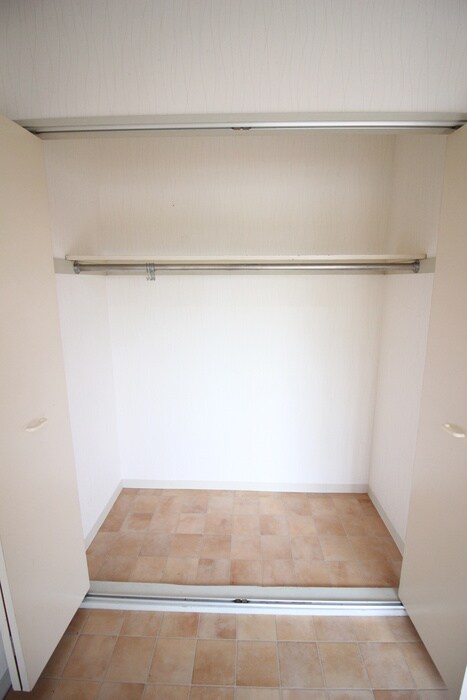 物件内観写真13　(収納)