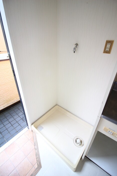 物件内観写真19　(洗濯機置場)