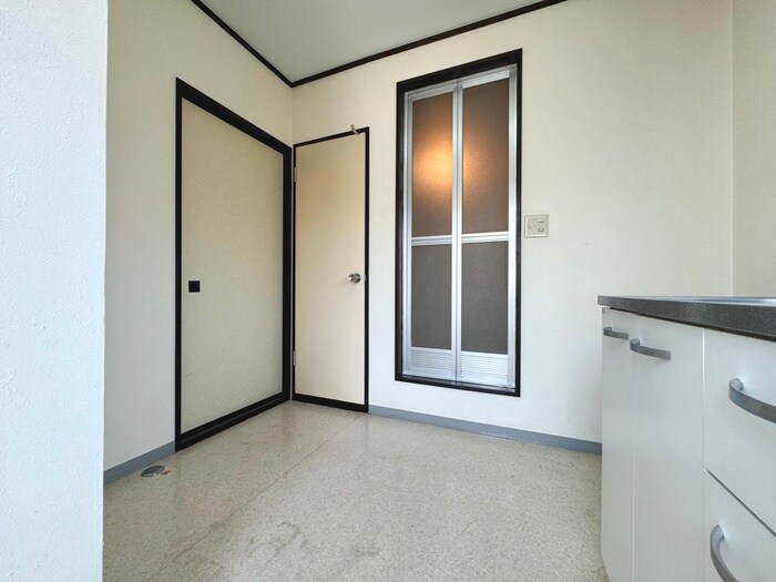 物件内観写真17　(廊下)