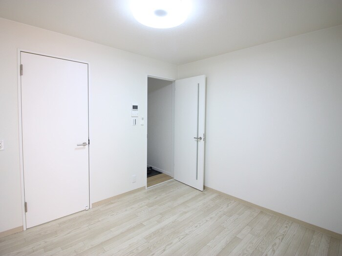 物件内観写真6　(居室)