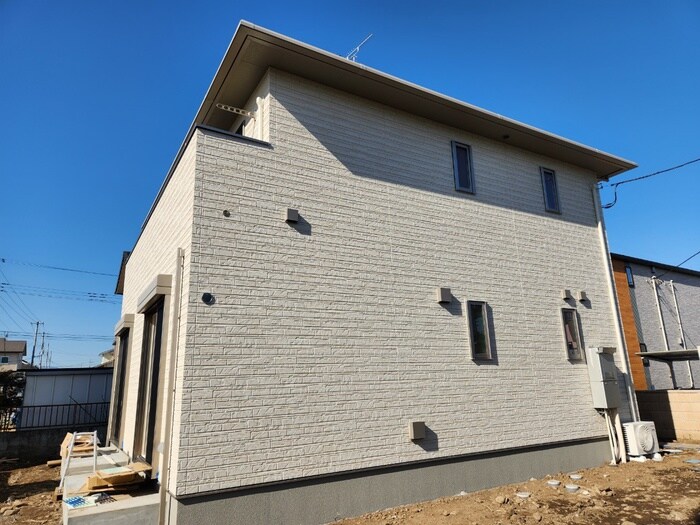 物件外観写真2　(建築中)