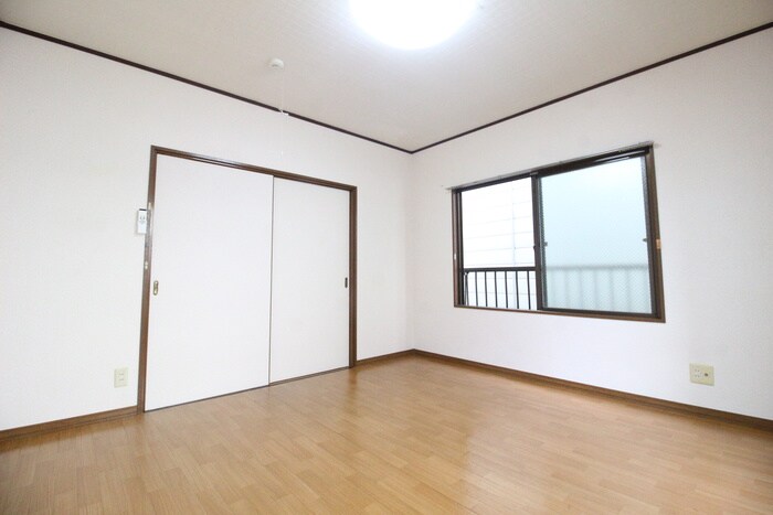 物件内観写真8　(居室)