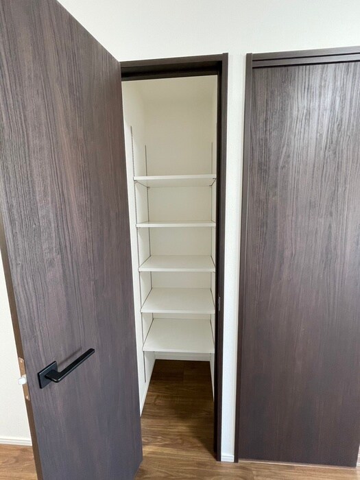 物件内観写真21　(収納)