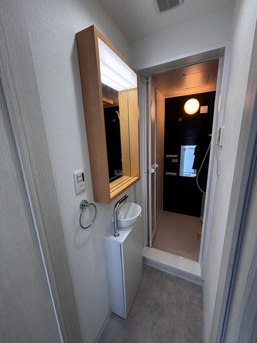 物件内観写真8　(洗面)