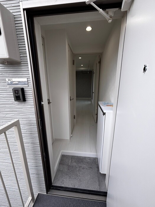 物件内観写真9　(玄関)