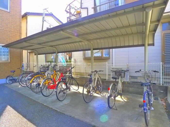 物件外観写真5　(駐輪場)