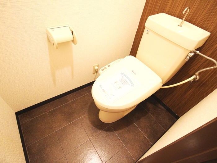 物件内観写真14　(トイレ)