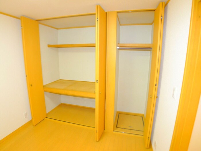 物件内観写真12　(収納)