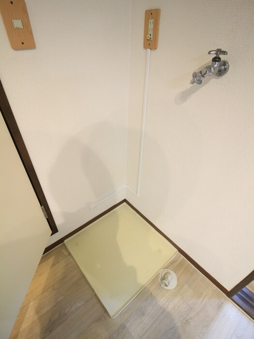 物件内観写真13　(洗濯機置場)