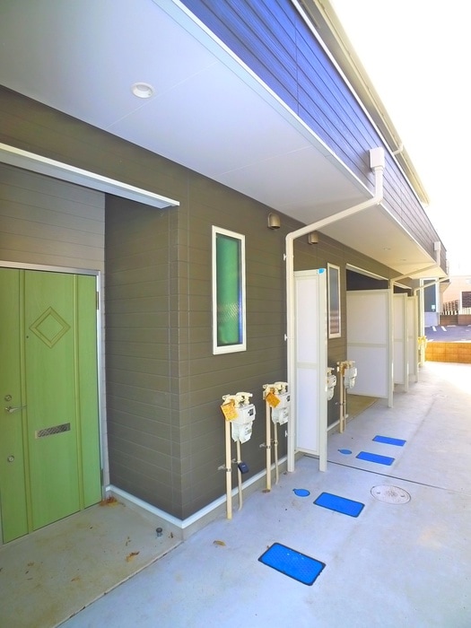 物件外観写真6　(エントランス部分)