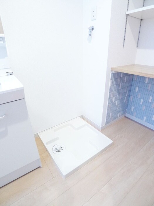 物件内観写真14　(洗濯機置場)