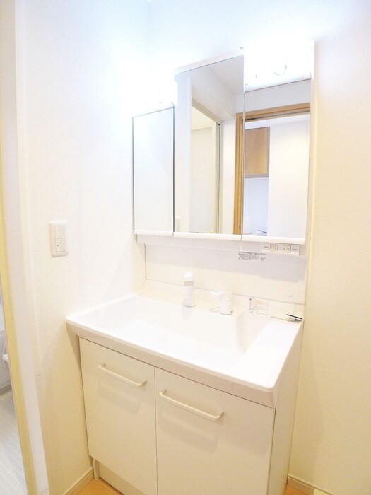 物件内観写真15　(洗面)