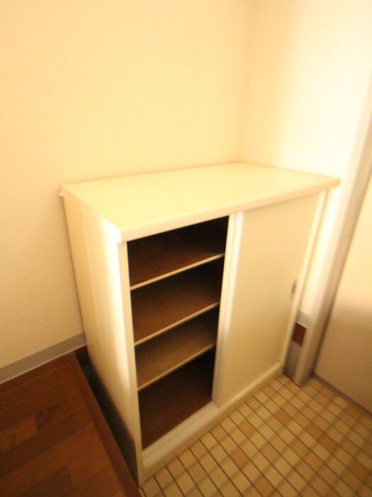 物件内観写真15　(靴箱)
