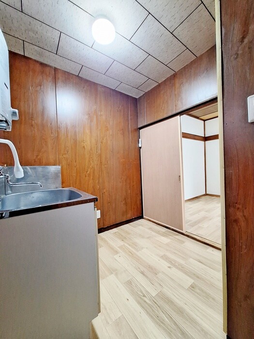 物件内観写真21　(廊下)