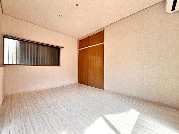 物件内観写真10　(居室)