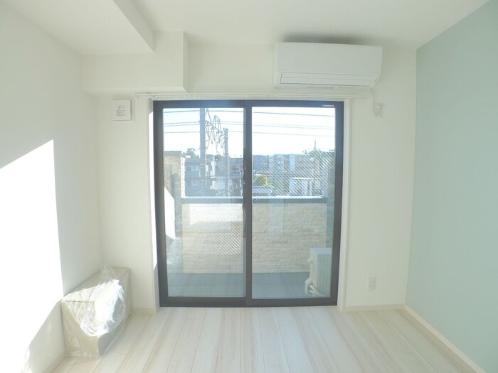 物件内観写真10　(室内からの展望)