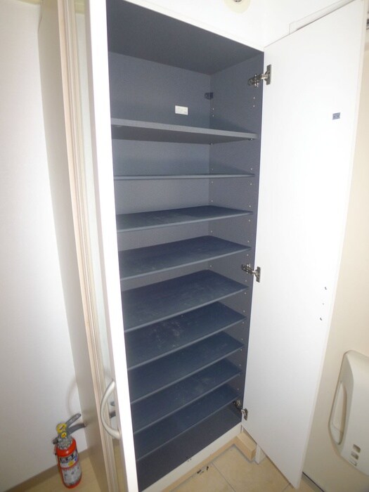 物件内観写真10　(靴箱)