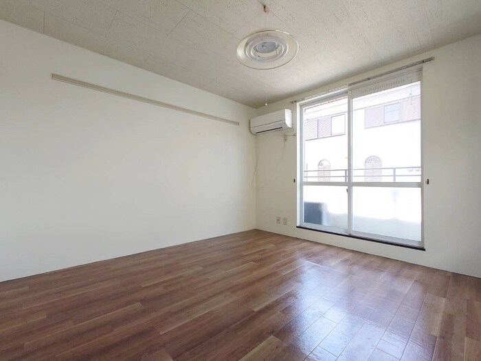 物件内観写真6　(居室)