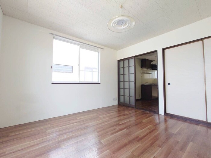 物件内観写真8　(居室)