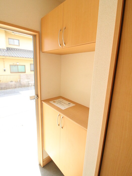 物件内観写真8　(靴箱)