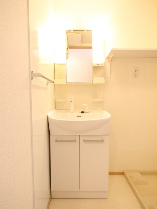 物件内観写真11　(洗面)