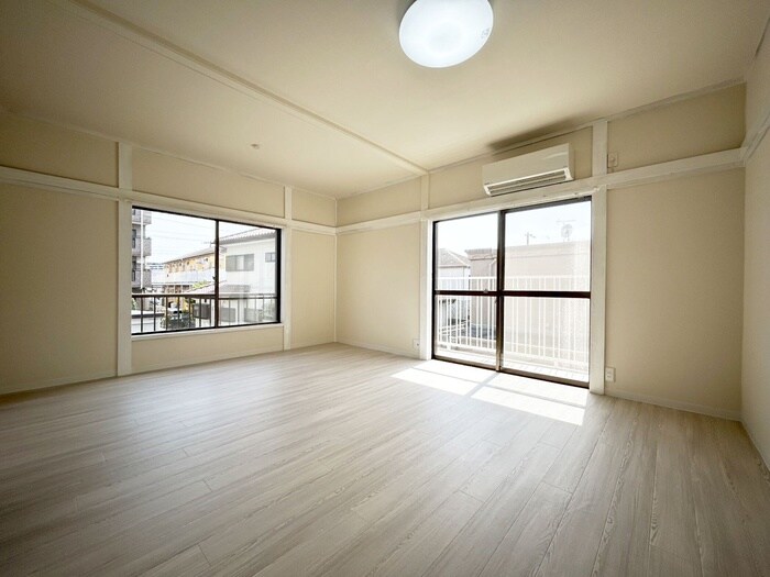 物件内観写真8　(居室)