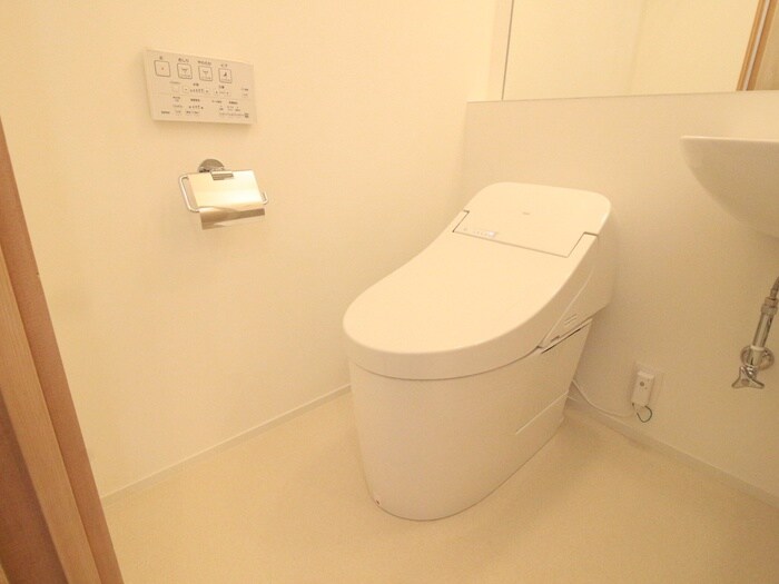 物件内観写真13　(トイレ)