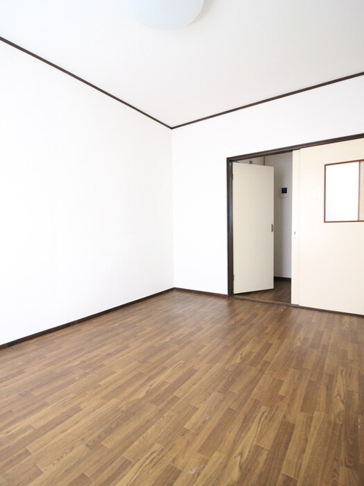 物件内観写真9　(居室)