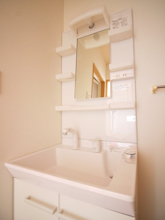 物件内観写真10　(洗面)