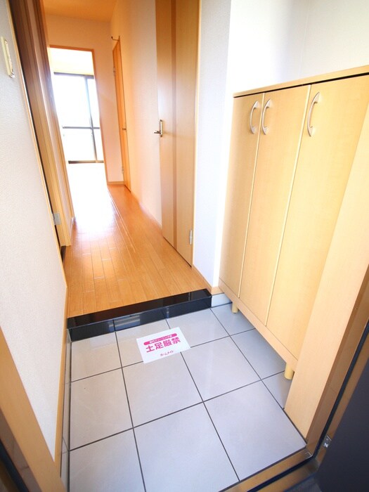 物件内観写真15　(玄関)