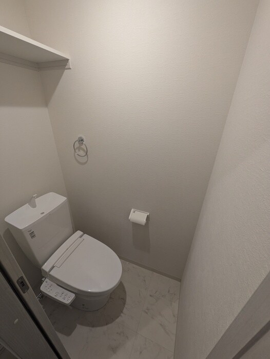 物件内観写真8　(トイレ)