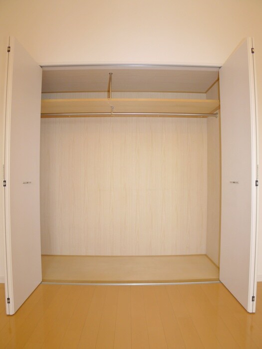 物件内観写真12　(収納)