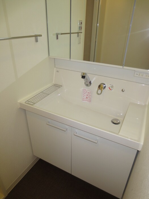 物件内観写真13　(洗面)