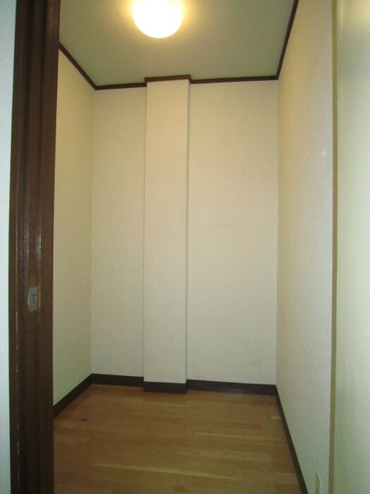 物件内観写真10　(収納)