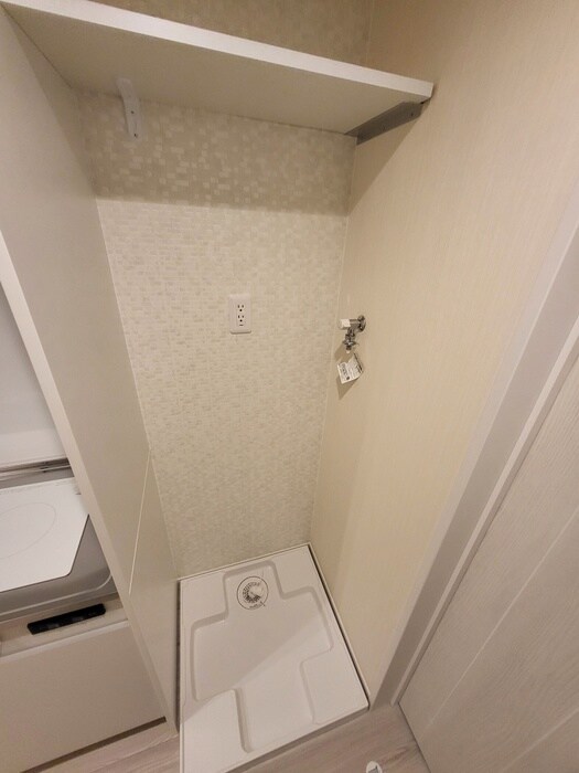 物件内観写真15　(洗濯機置場)