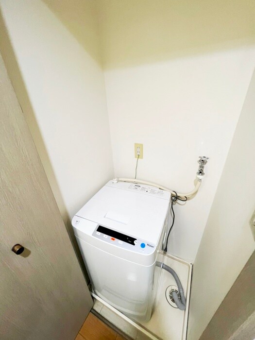 物件内観写真11　(洗濯機置場)