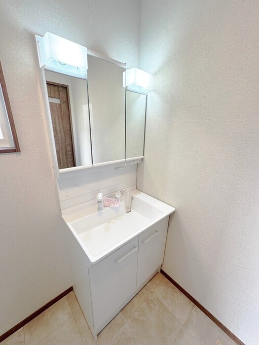 物件内観写真12　(洗面)