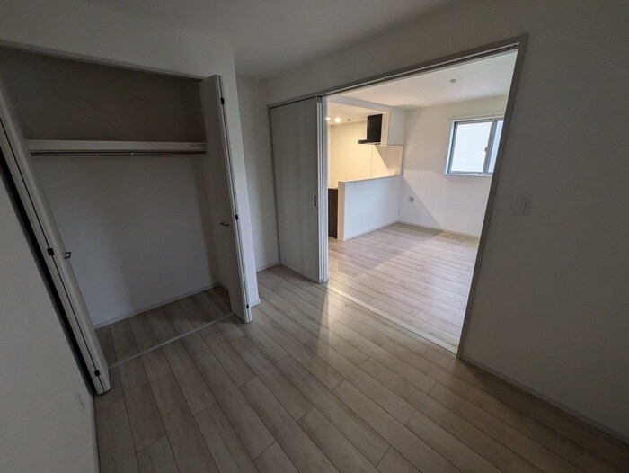 物件内観写真8　(居室)