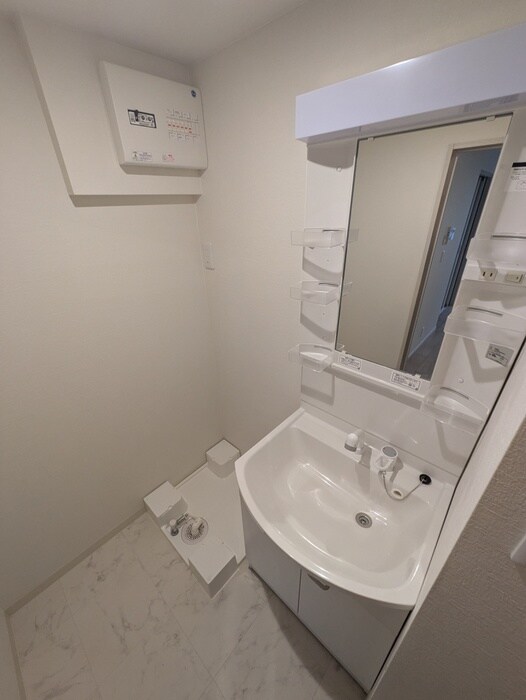 物件内観写真15　(洗濯機置場)