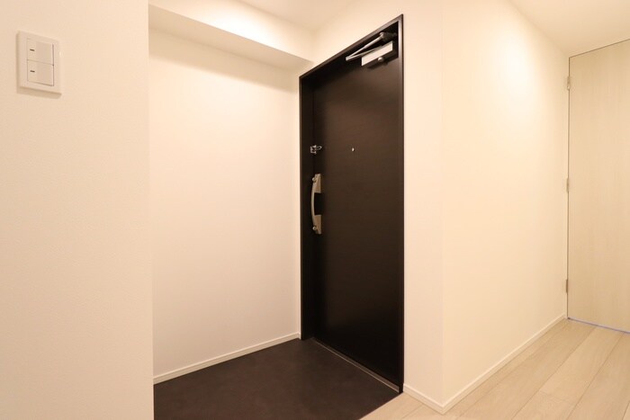物件内観写真7　(玄関)