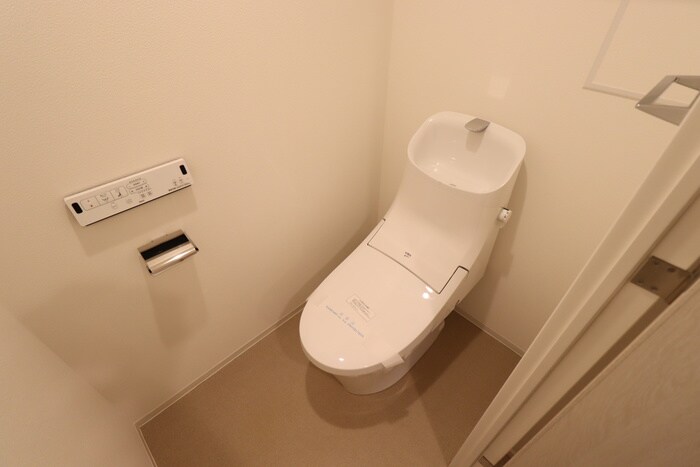 物件内観写真14　(トイレ)