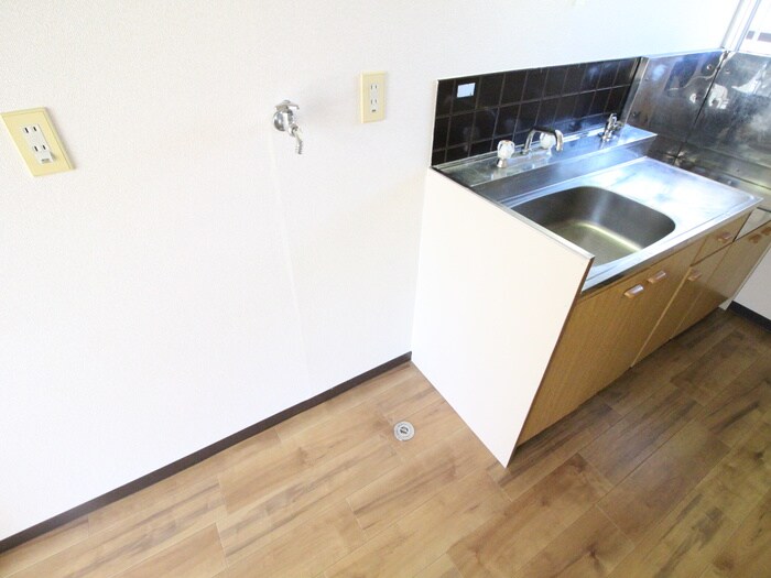 物件内観写真9　(洗濯機置場)