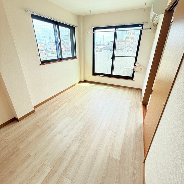 物件内観写真12　(居室)