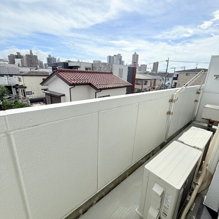 ＣＲＥＳＴ　ＳＨＩＭＡＺＡＫＩのベランダ・バルコニー