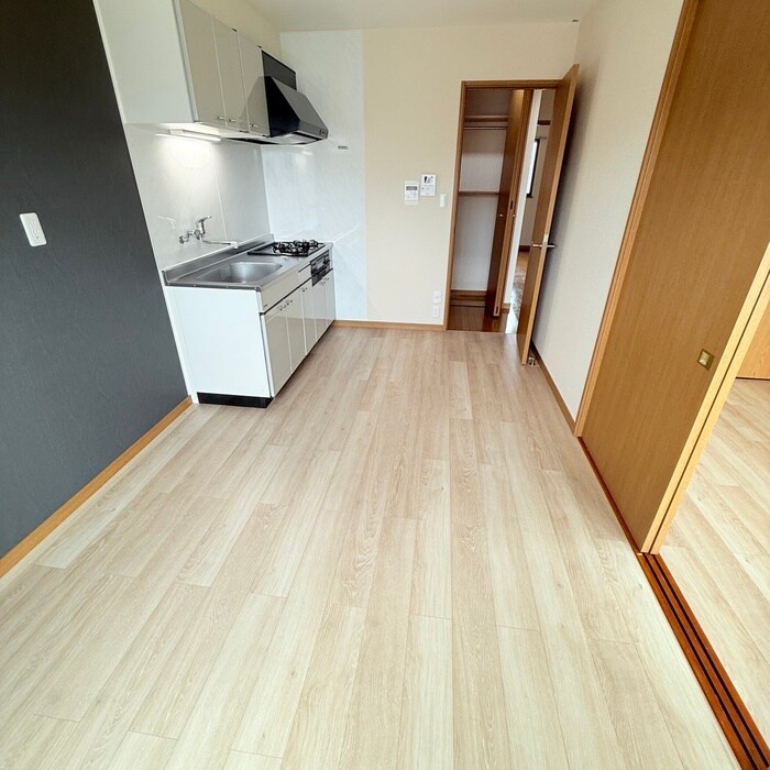 ＣＲＥＳＴ　ＳＨＩＭＡＺＡＫＩの居室