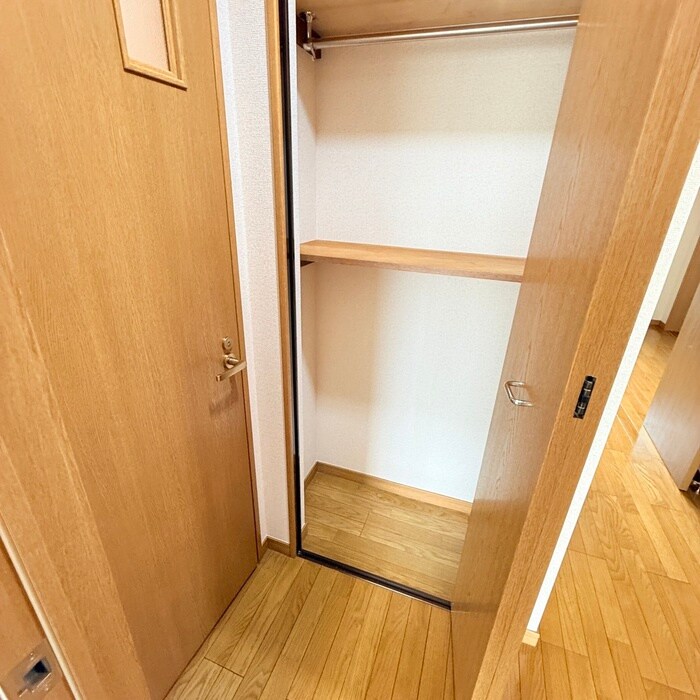 物件内観写真16　(収納)