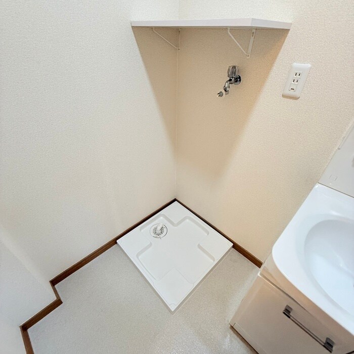 物件内観写真17　(洗濯機置場)